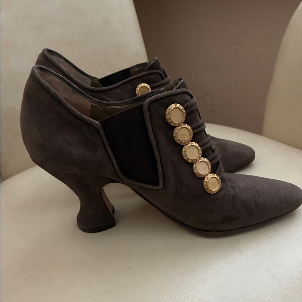 Via Spiga Brown Heeled Shoes with Gold Accents